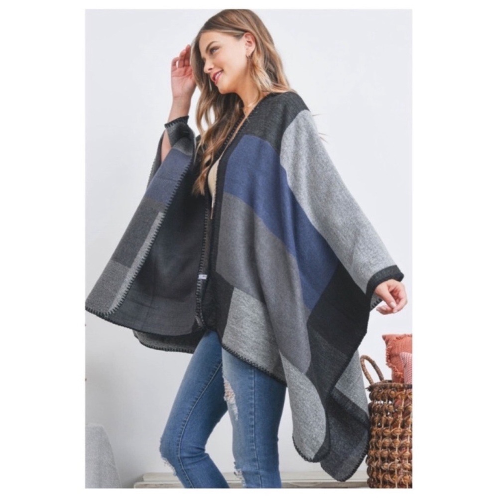 One size soft Ruana poncho - Picture 2 of 6
